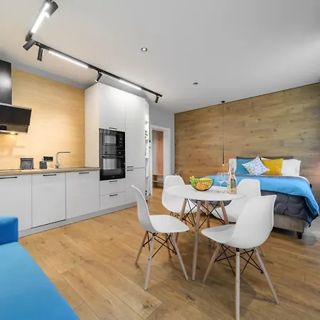 Elegance Deluxe Studio Apartment *